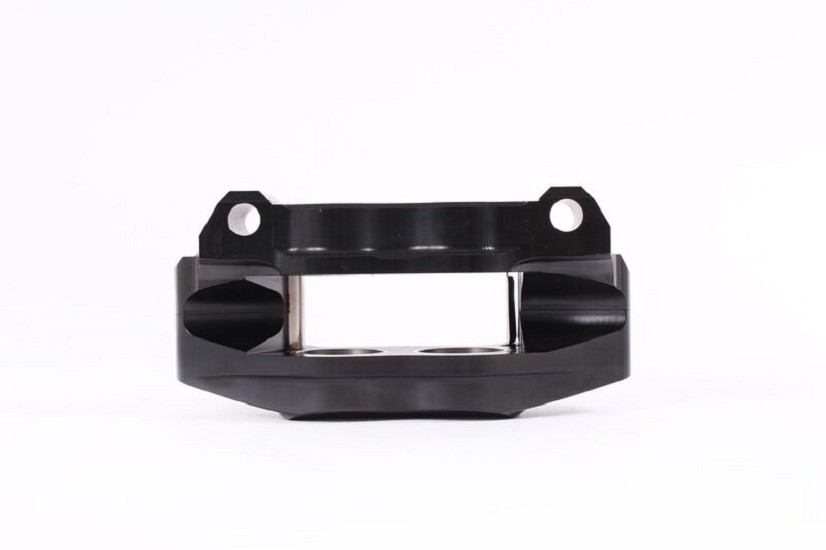 BERINGER Aerotec® Bremssattel 4 Kolben Links