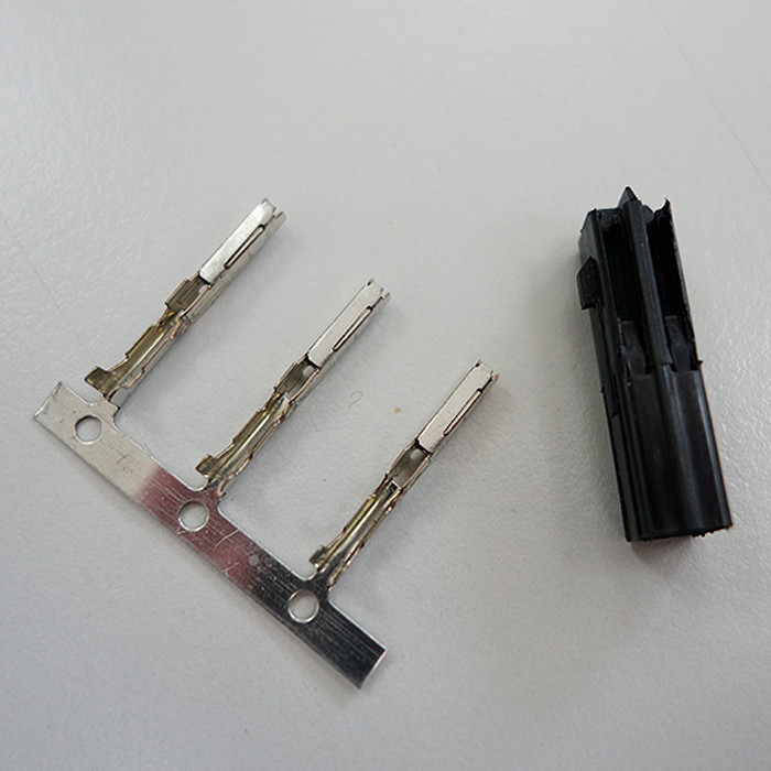2er Stecker weiblich schwarz