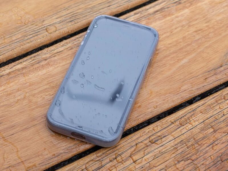 QUAD LOCK Poncho Wetterschutz Schutzhülle - iPhone 13