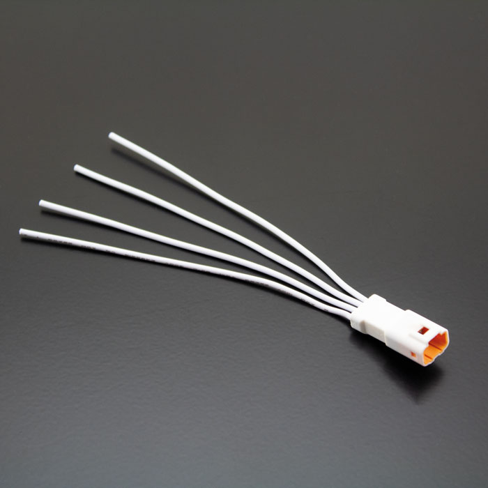 Adapterkabel mit 4er Stecker männlich weiss Adapterkabel mit 4er Stecker männlich weiss