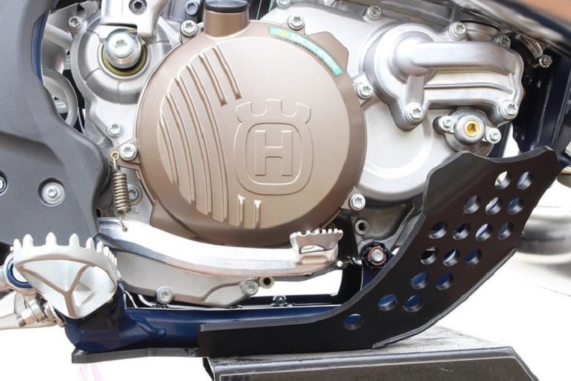 AXP GP Unterfahrschutz - HDPE 6 mm passend für KTM/Husqvarna