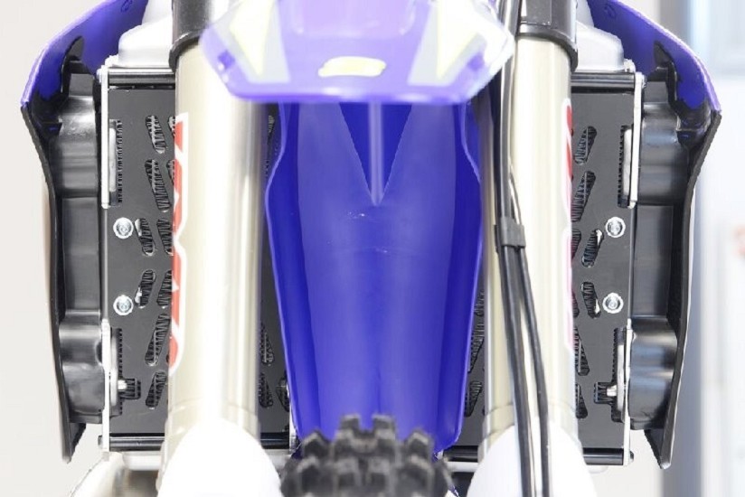 AXP Xtrem Kühlerschutz Schwarz - Sherco