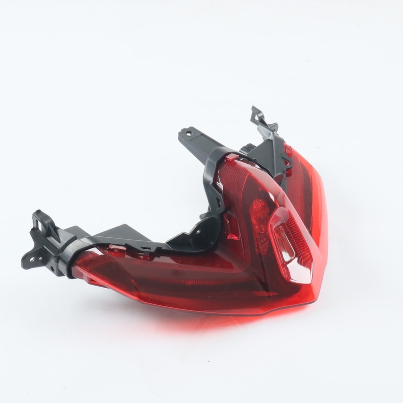 O-PARTS Rücklicht - passend für Yamaha T-Max 560 (20-21) O-PARTS Rücklicht - passend für Yamaha T-Max 560 (20-21)