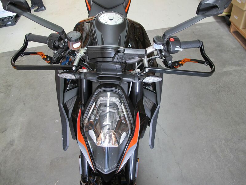 BARKBUSTERS Hardware-Kit Zweipunktbefestigung Black passend für KTM