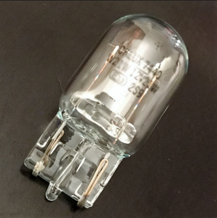 Glassockellampe T20 12V 21W W3x16d