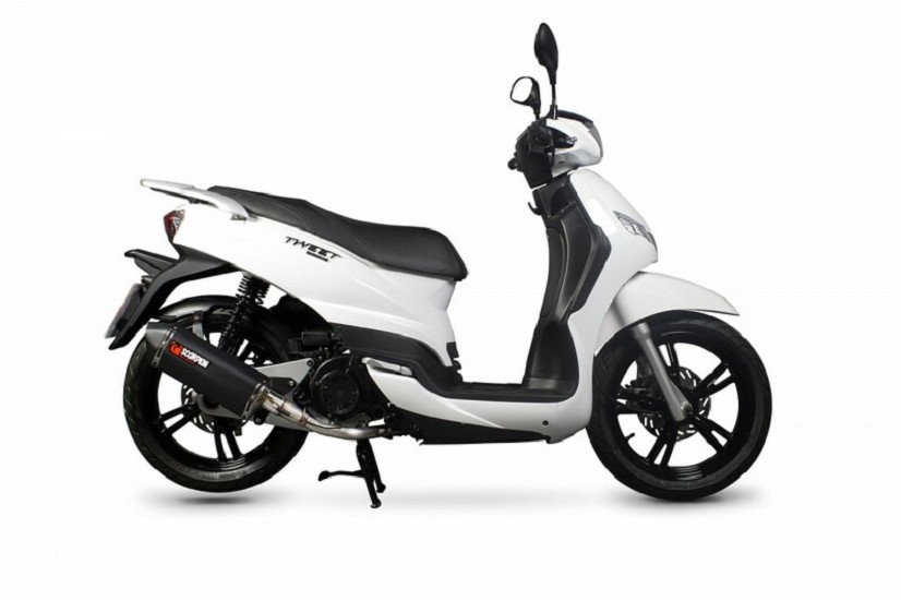 SCORPION Serket Stainless Steel Full Exhaust System Black Ceramic Muffler/Black ABS End Cap passend für Peugeot Tweet 125 SCORPION Serket Stainless Steel Full Exhaust System Black Ceramic Muffler/Black ABS End Cap passend für Peugeot Tweet 125