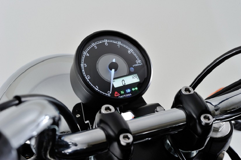 DAYTONA Digitaler Drehzahlmesser mit Tacho VELONA
