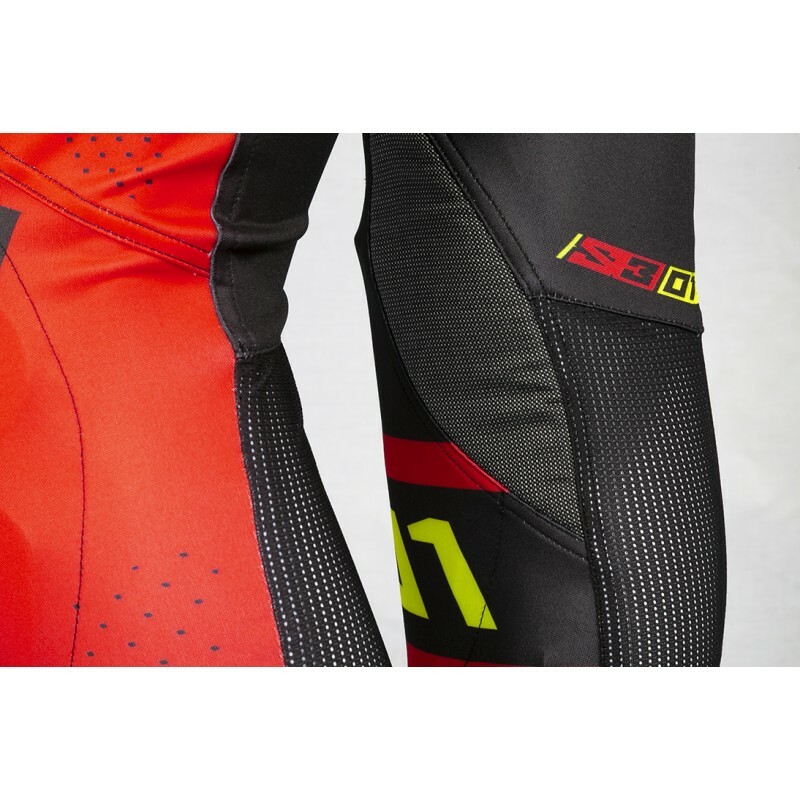 S3 Kollektion 01 Hose - Schwarz/Rot Größe 44