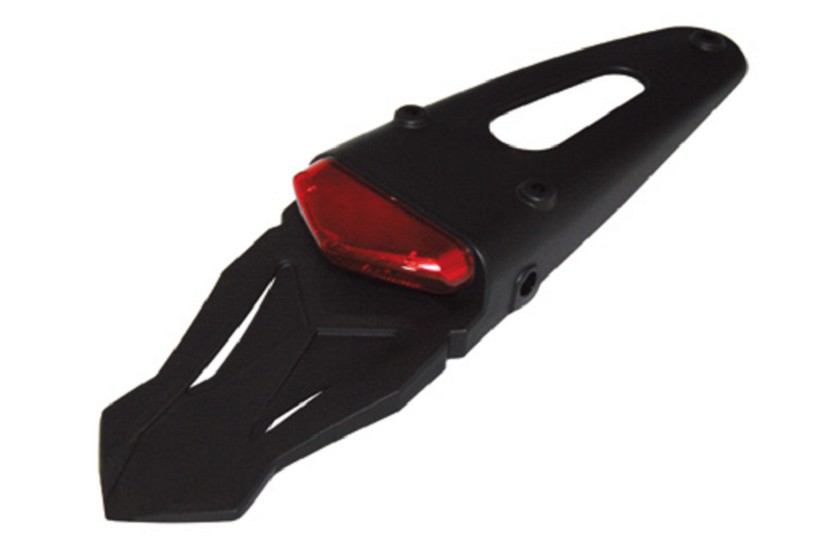 HIGHSIDER smart LED-Rücklicht, rotes Glas, mit universal Heckplastik in schwarz HIGHSIDER smart LED-Rücklicht, rotes Glas, mit universal Heckplastik in schwarz