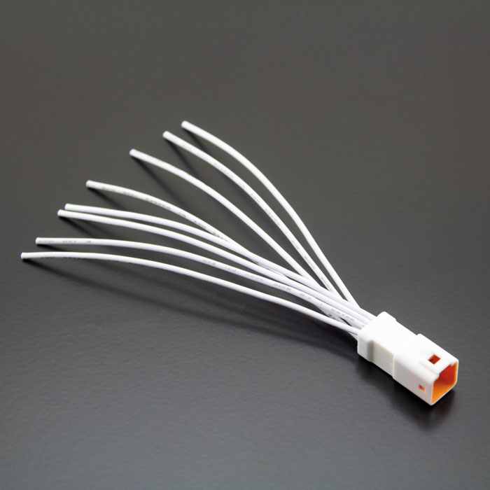 Adapterkabel mit 8er Stecker männlich weiss Adapterkabel mit 8er Stecker männlich weiss