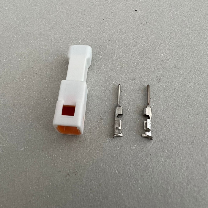 2er Stecker männlich weiss
