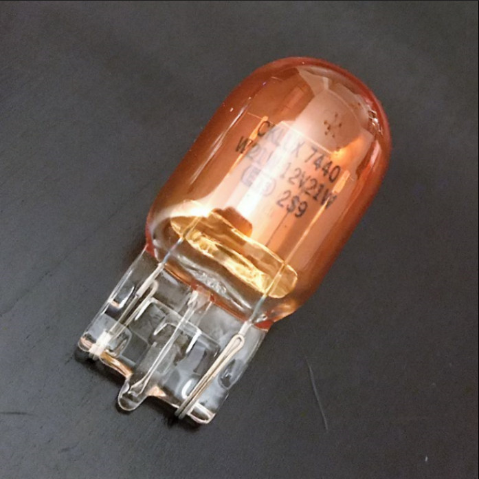 Glassockellampe T2012V 21W W3x16d