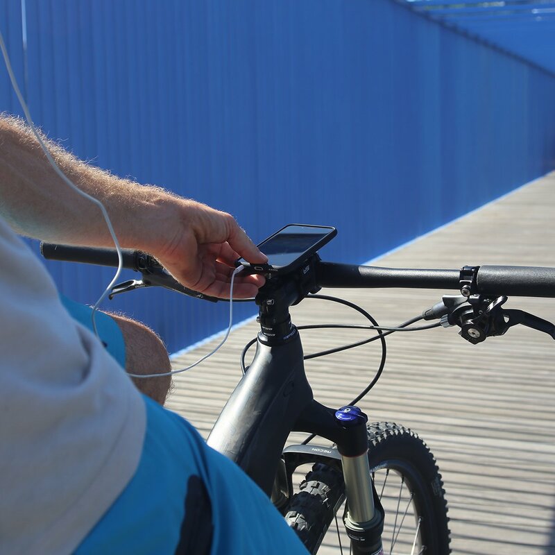 SP-CONNECT Bike Bundle II fixed on Handlebar or Stem iPhone 11 Pro SP-CONNECT Bike Bundle II fixed on Handlebar or Stem iPhone 11 Pro
