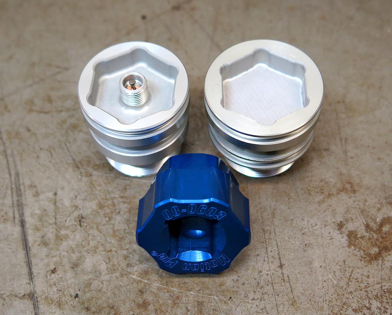 MOTION PRO Stecknuss für Gabelkappe unten Showa SFF