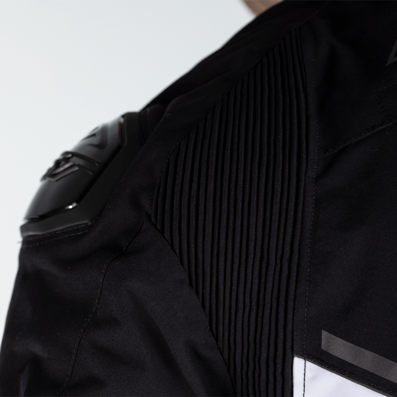 RST Sabre CE Textil-Jacke - Schwarz/Schwarz/Weiß Size XXL RST Sabre CE Textil-Jacke - Schwarz/Schwarz/Weiß Size XXL