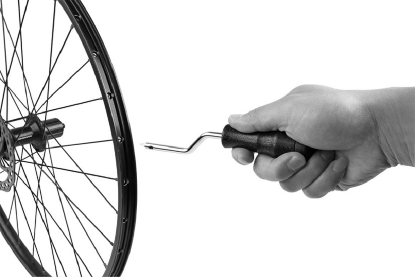 SUPER B Nipple Driver (Works With Rims Up To 40 Mm In Depth)