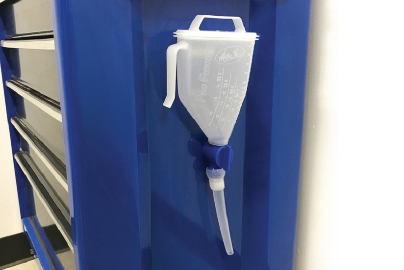 MOTION PRO Trichter mit Absperrventil 1L