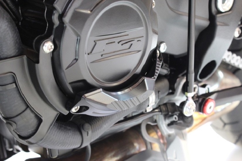 GILLES Rechter Motorschutzprotektor Kurbelgehäuseabdeckung Schwarz MV Agusta