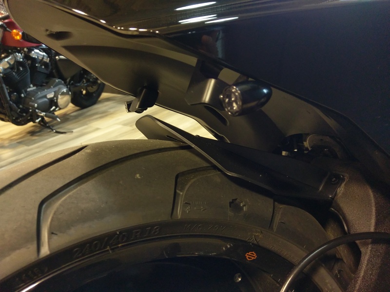 ACCESS DESIGN Kotflügel hinten - Schwarz Harley-Davidson FXDR114