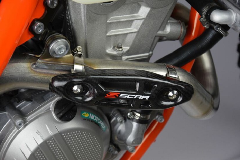 SCAR Carbon-Auspuffschutz universal