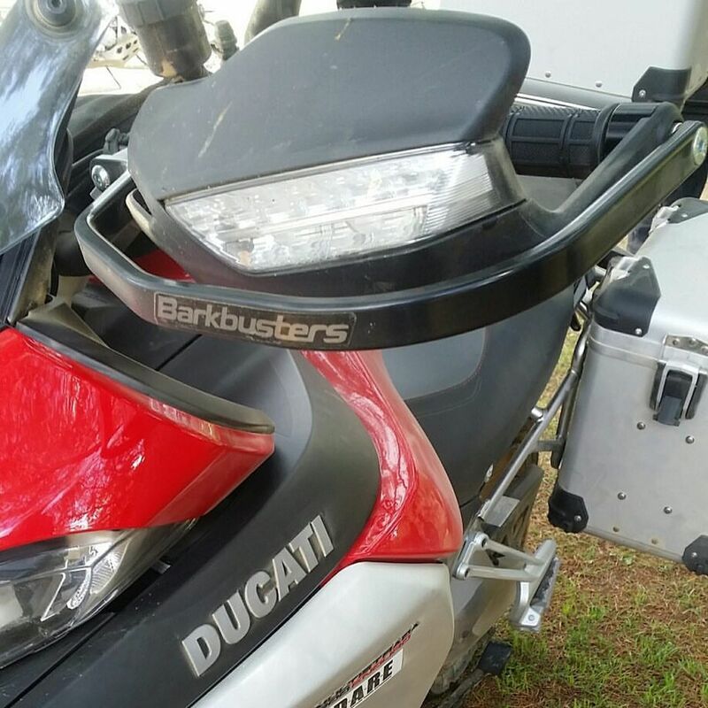 BARKBUSTERS Hardware-Kit Zweipunktbefestigung Black passend für DUCATI